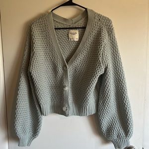 NWT Abercrombie & Fitch Cropped Cardigan ✨ Size M Pale Green
